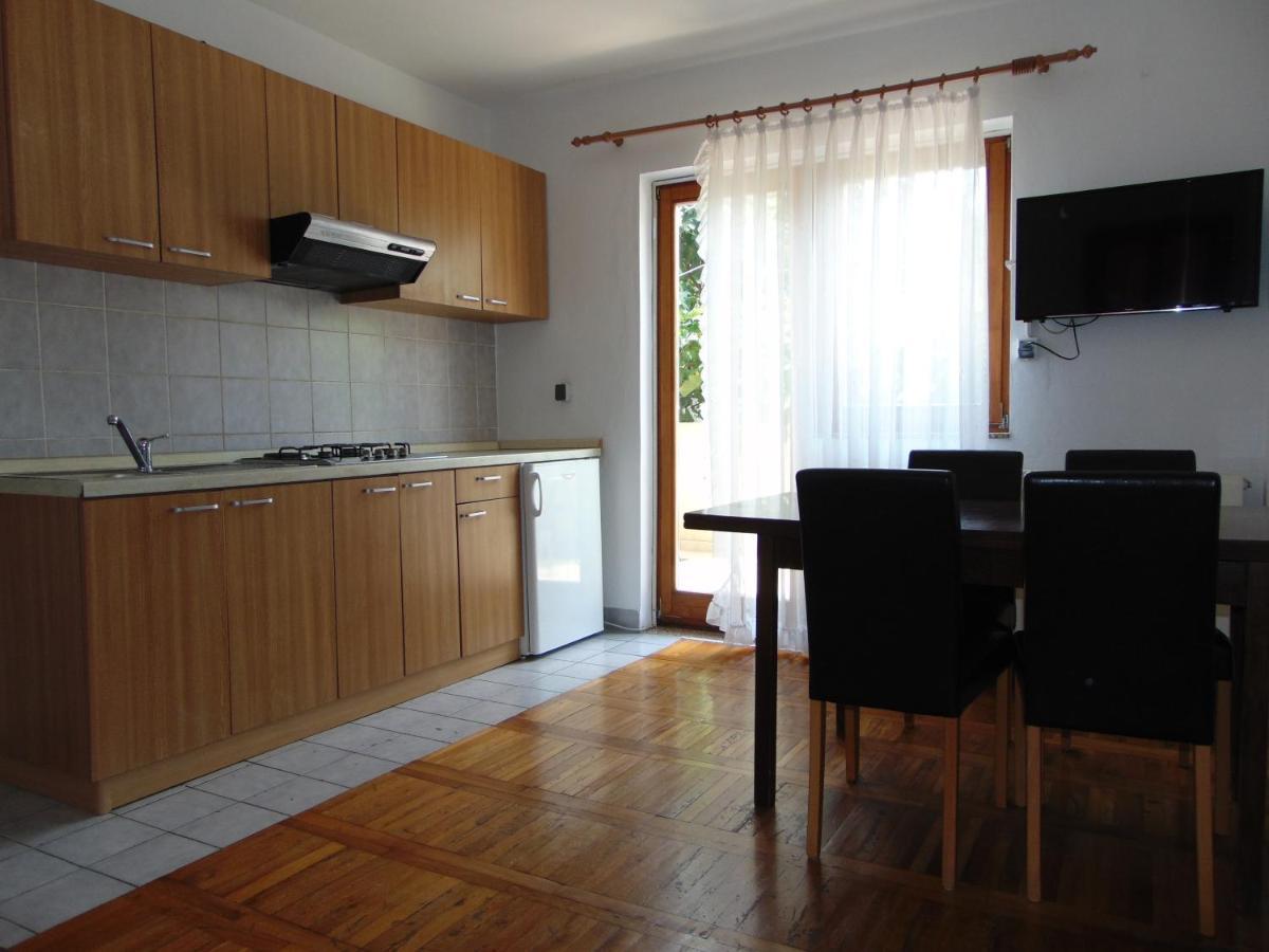 Apartment Mia Zara Esterno foto